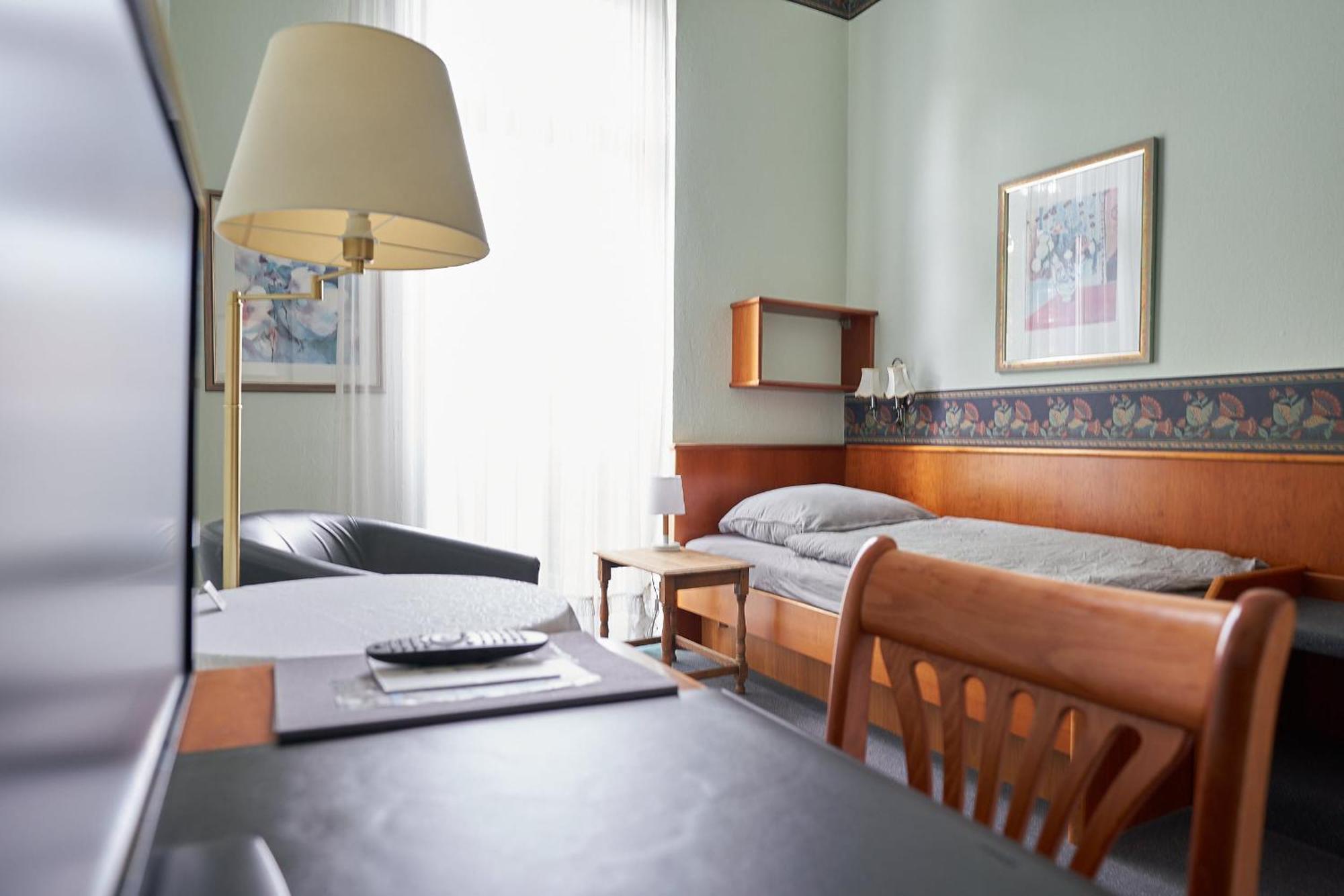 Pension Am Sueltebrunnen Bad Oeynhausen Luaran gambar